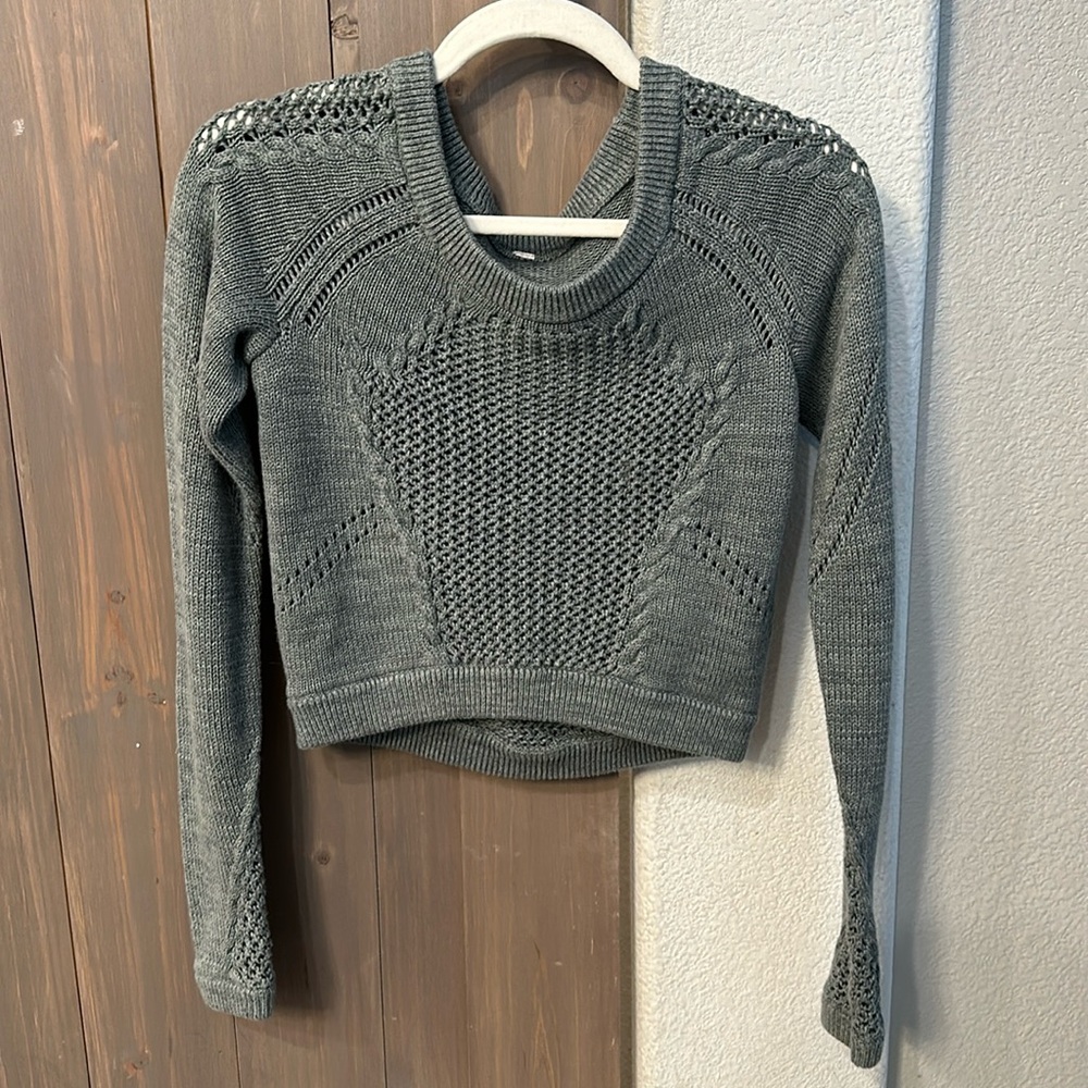 Lululemon Be Present Pullover